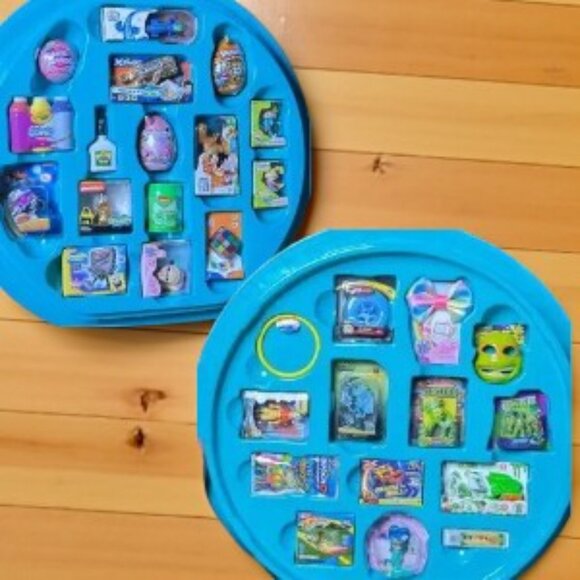 Zuru Toy Mini Brands Collector Case w/ 30 Minis – Mixed & Variants - Picture 1 of 13